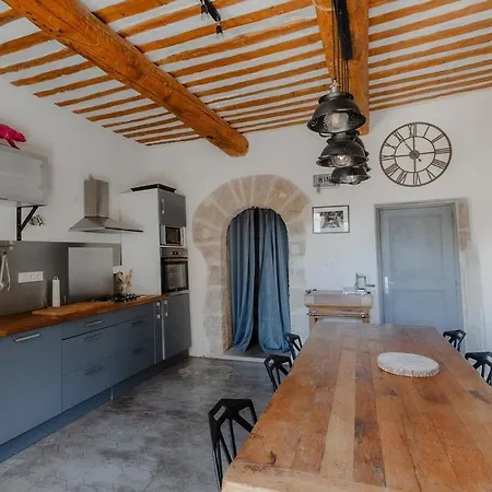 Villa L'oustal Di Fabre - Avec Piscine A Vers-pont-du-gard *